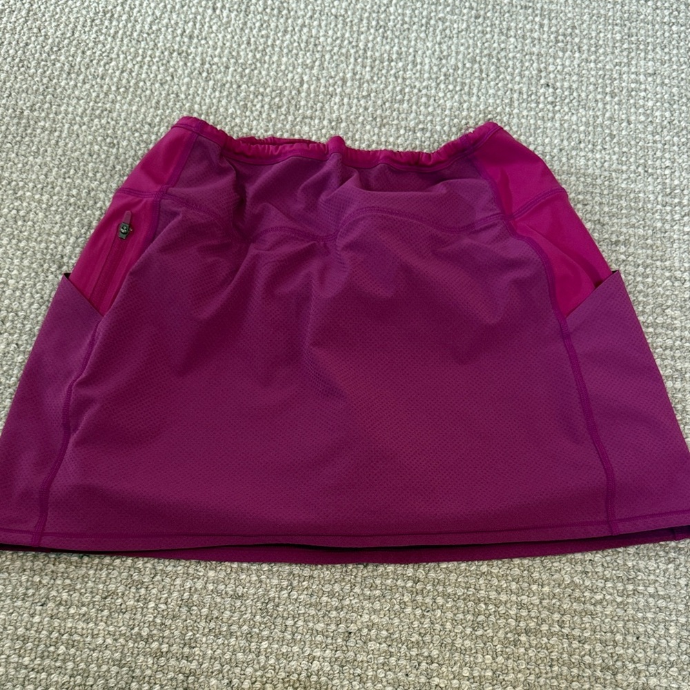Athleta Fuchsia 14.5 inch Action Skort